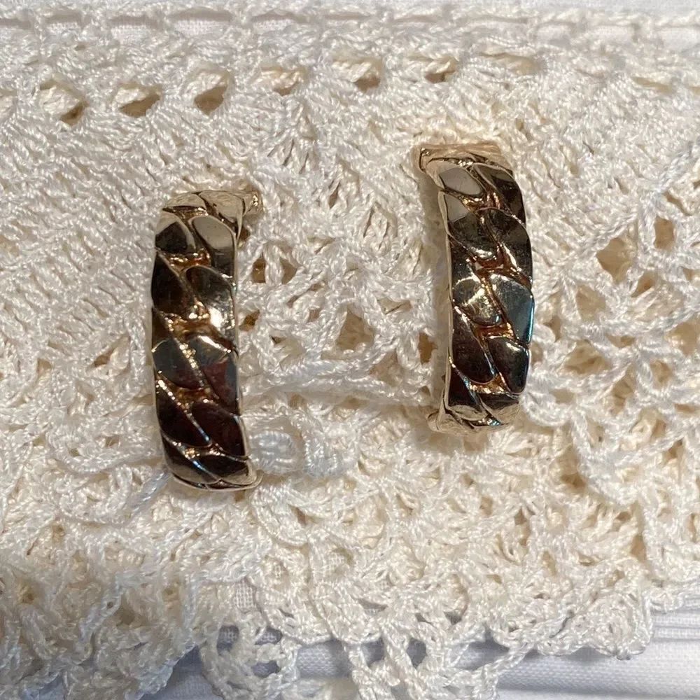 Bergere CLIP Gold Tone Flat Chain Hoops 1”